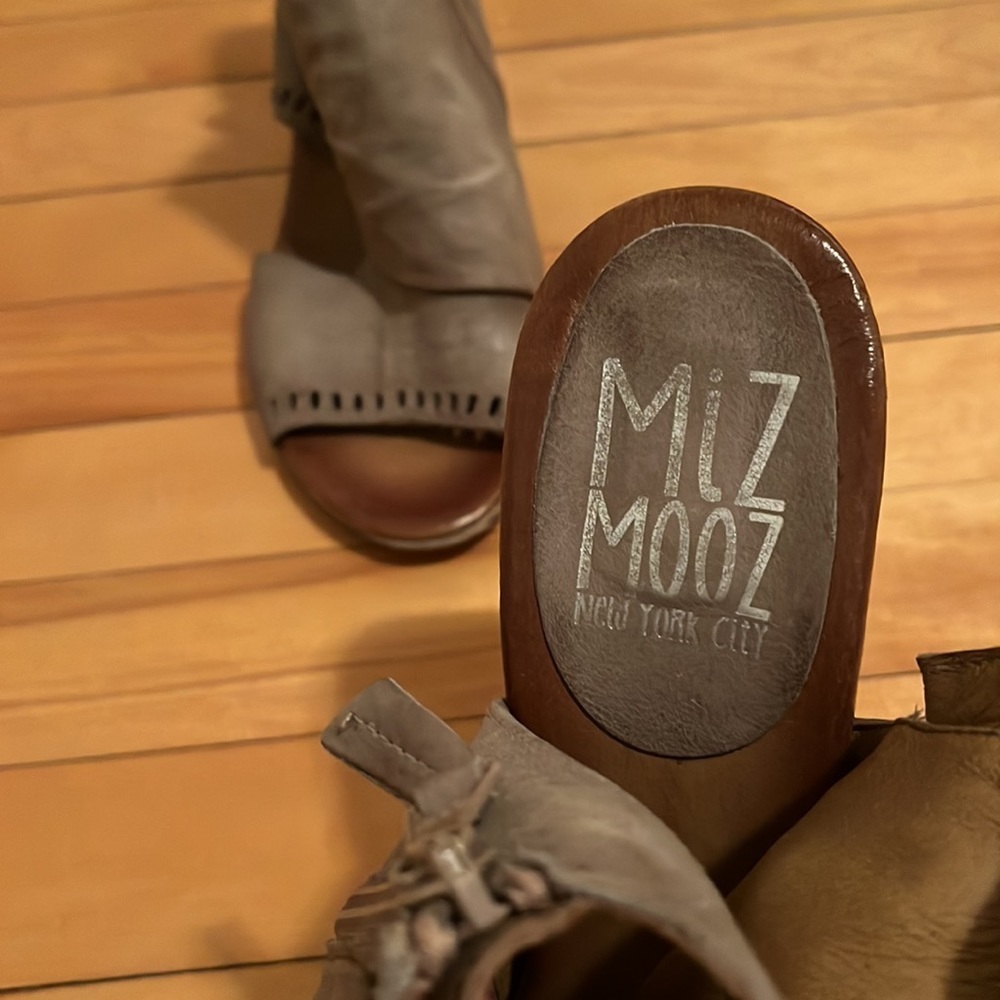 MIZ Mooz Moonlight Pebble peep toe in grey - Picture 4 of 13